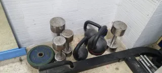 Máquinas de fitness y pesas