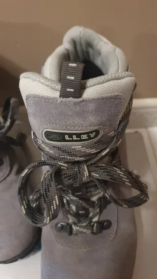 Botas impermeables de treking/nieve grises