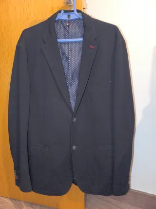 Americana hombre azul marino