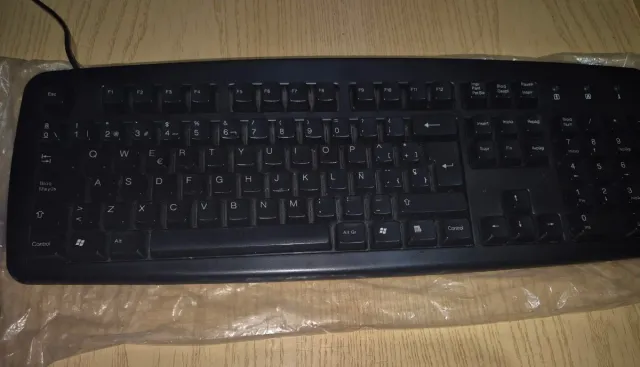 Teclado de ordenador negro