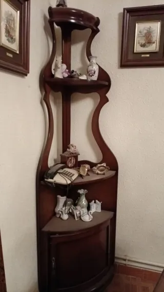 Rinconera de nogal