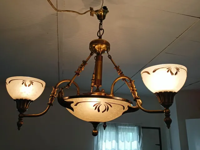 Lámpara de salón tulipas pintadas a mano