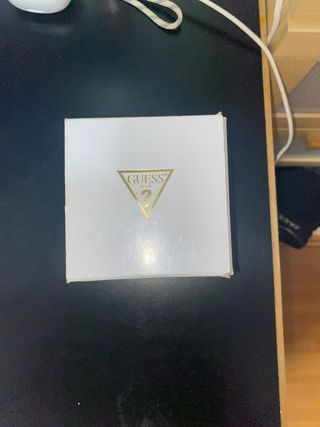 Reloj Guess Dorado y Blanco