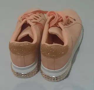 Zapatillas deportivas rosas