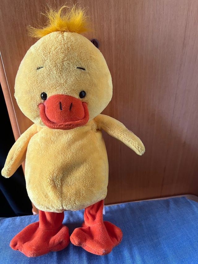Patito de peluche interactivo