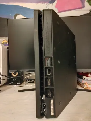 PS4 Slim 12.52 + GTA V