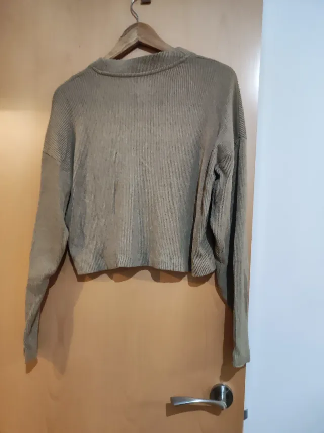 Chaqueta punto cropped marrón