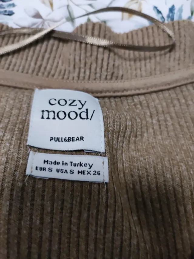 Chaqueta punto cropped marrón