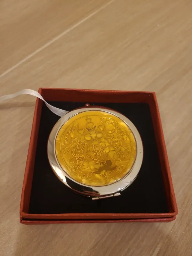 Espejo de bolso compacto plateado