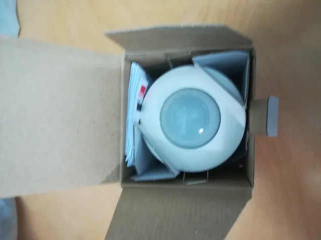 Sensor de movimiento blanco