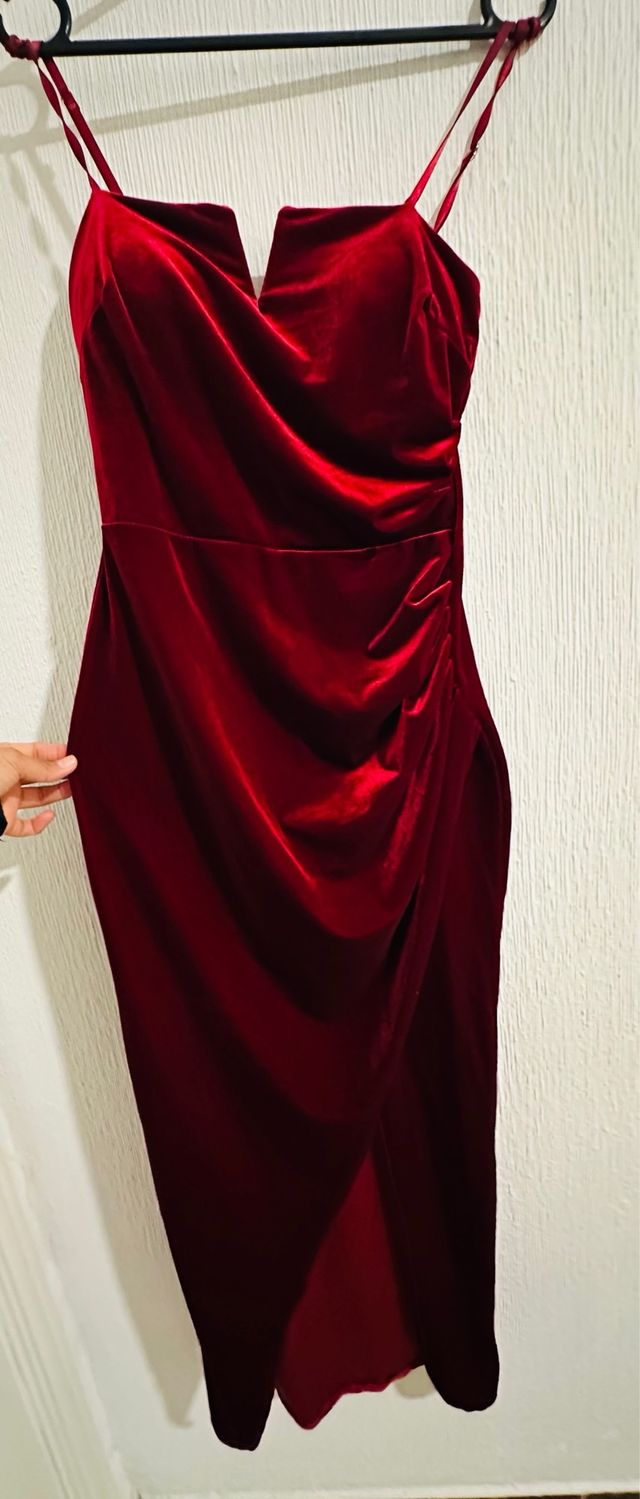 Vestido de terciopelo rojo