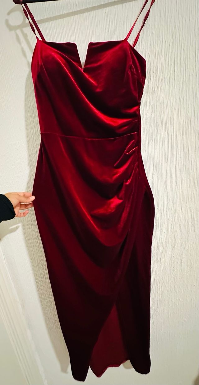 Vestido de terciopelo rojo