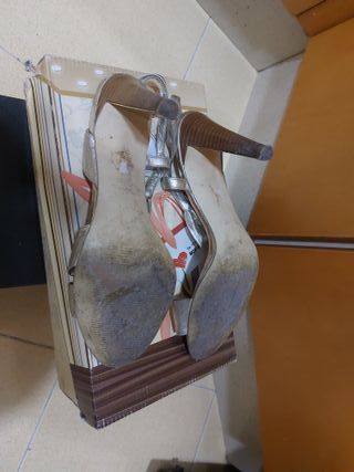 Zapatos de tacón Zara dorados/plateados talla 37