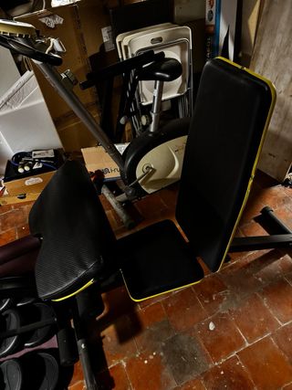 Banco de pesas regulable con discos y barras 40kg.