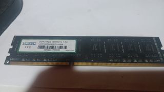 RAM DDR3 4 Módulos 8GB 1600MHz cada uno.
