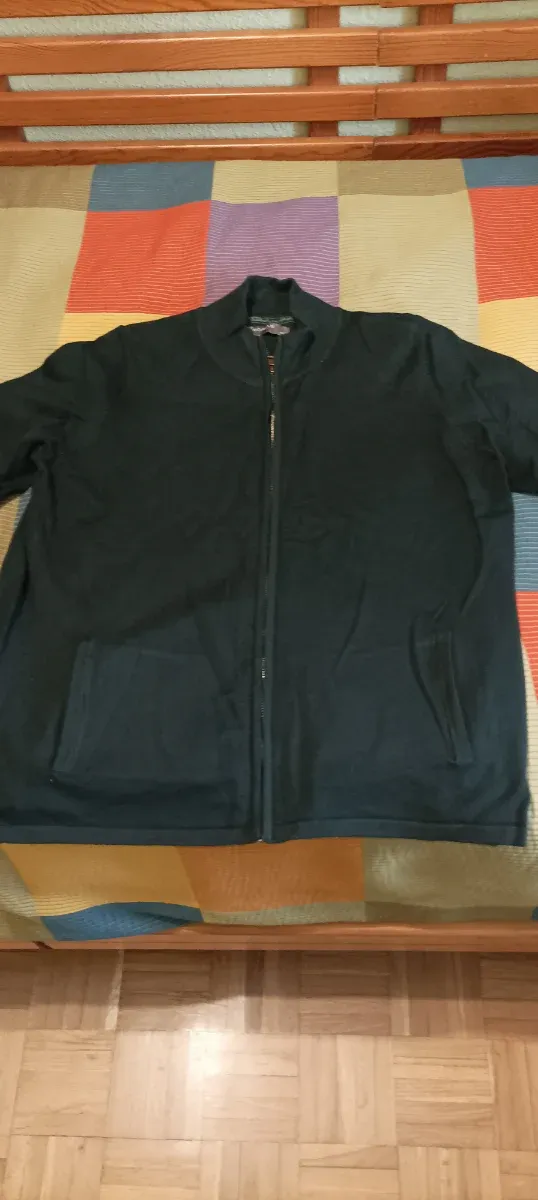 Giubbotto donna con cerniera nera