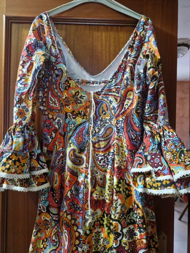 Traje de flamenca volantes y encaje