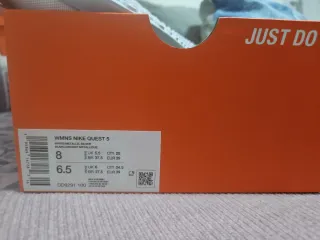 2 pares Zapatillas Nike Quest 5 Blancas Talla 38.5