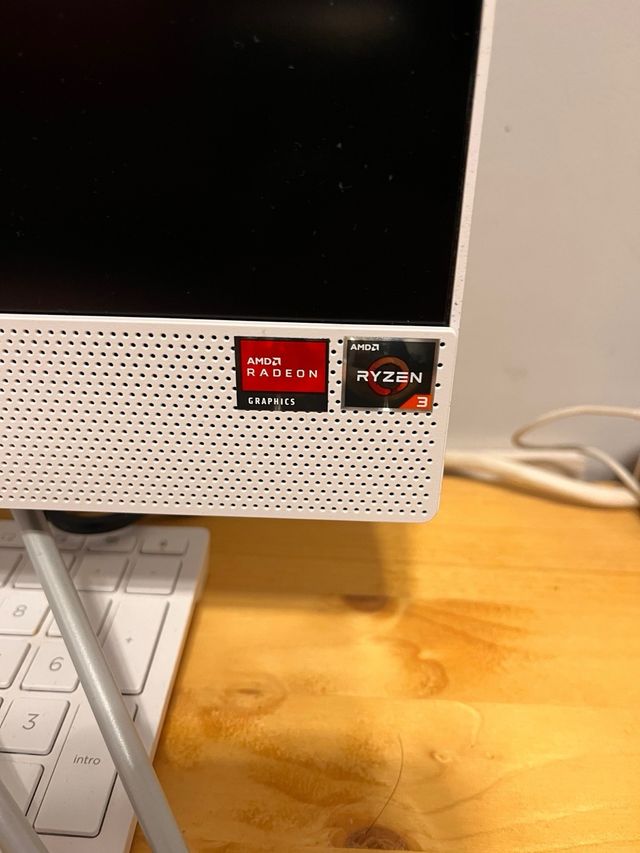 HP Todo en Uno Ryzen 8GB RAM SSD