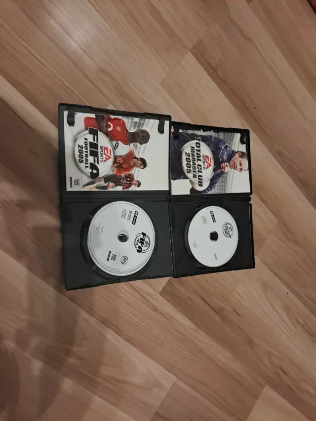 Juegos PC FIFA Football 2005 y Total Club Manager