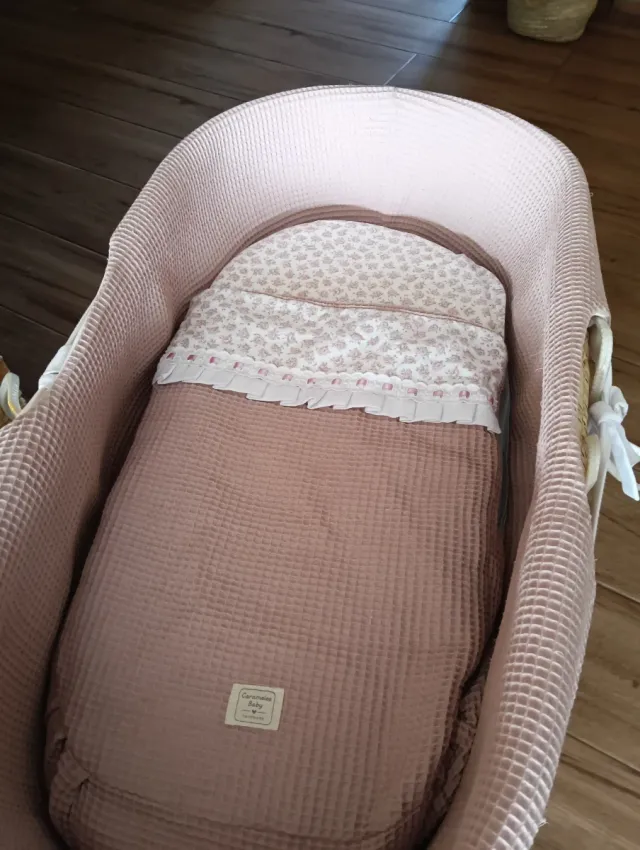 Vestidura para Moisés de mimbre