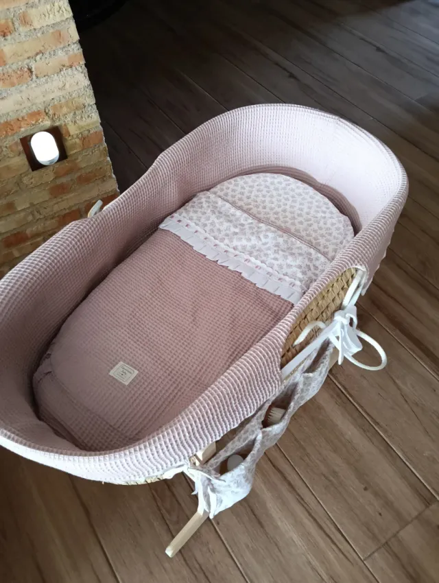 Vestidura para Moisés de mimbre