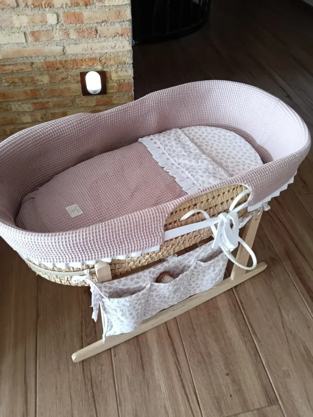 Vestidura para Moisés de mimbre