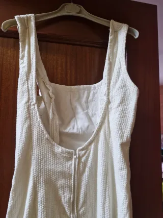 Traje de flamenca blanco y rosa