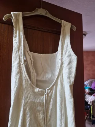 Traje de flamenca blanco y rosa