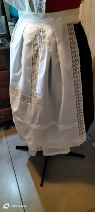 Delantal y pico fallera blanco