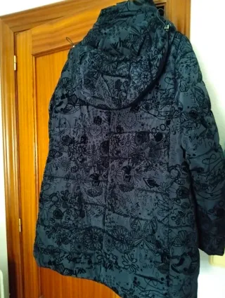 Cazadora acolchada estampada mujer