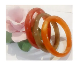 Lote de pulseras y pendientes