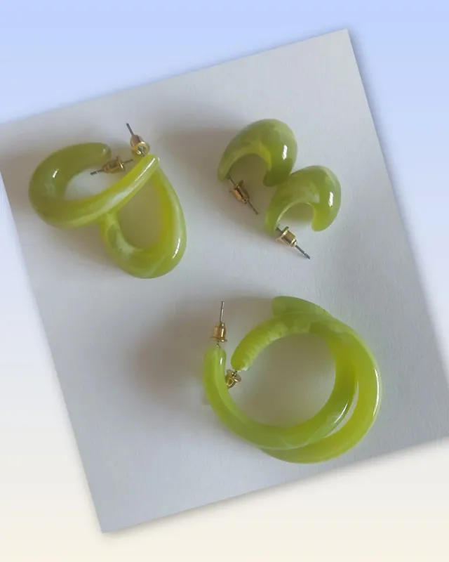 Lote de pulseras y pendientes