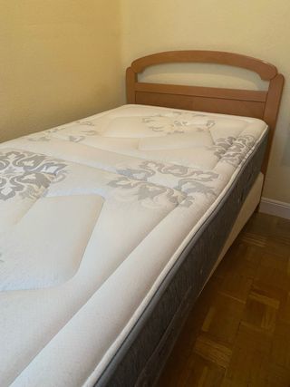 Base tapizada y colchón