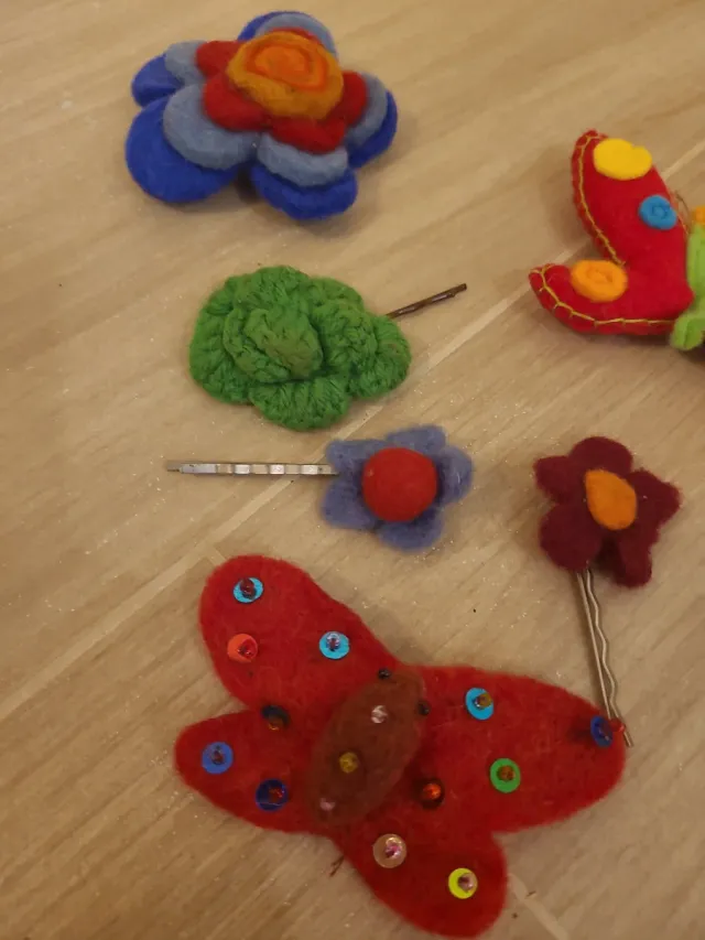 Conjunto ganchitos pelo y adorno ropa