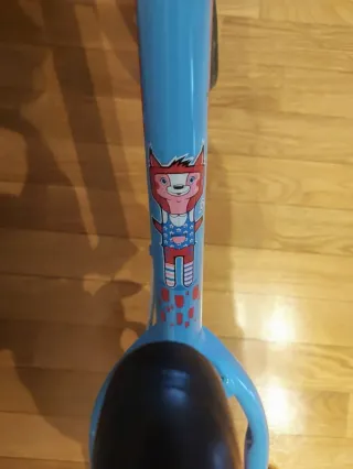 Bicicleta de equilibrio azul y rosa