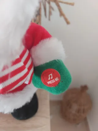 Pelúcia Pai Natal que Canta e Dança
