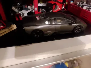 Modellismo Auto Scala 1:18 Lamborghini Reventon.