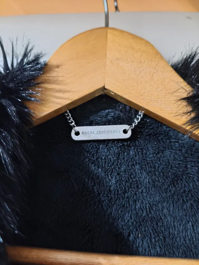 Chaleco suave con cuello de pelo