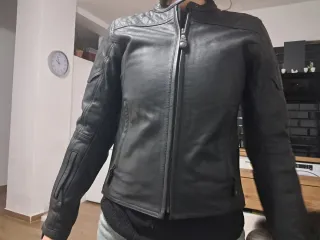 Chaqueta de piel moto mujer