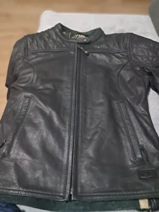 Chaqueta de piel moto mujer
