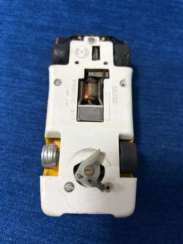 Coche Scalextric Porsche 917 Amarillo