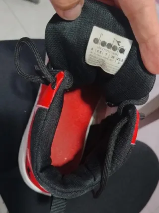 Scarpe Diadora alte rosse