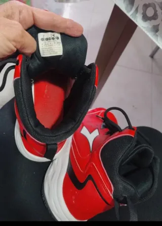 Scarpe Diadora alte rosse
