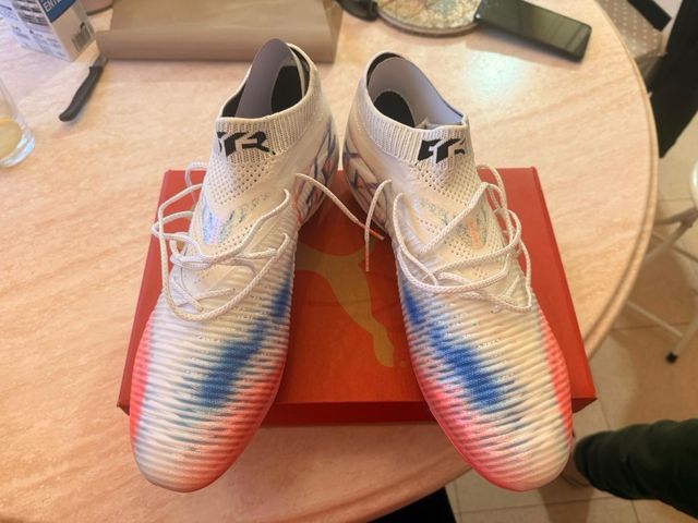 Botas de fútbol Puma blancas talla 46