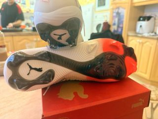 Botas de fútbol Puma blancas talla 46