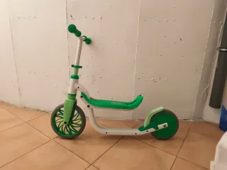 Patinete infantil verde y blanco