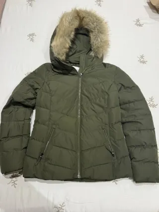 Cazadora Calvin Klein verde con capucha