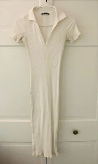 Vestido midi acanalado Zara