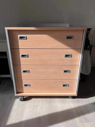 Cajonera de oficina con ruedas